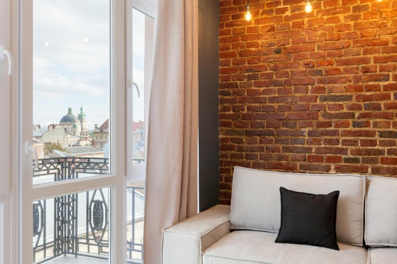 לבוב Leogrand Apartments On Khmelnytskoho 11 מראה חיצוני תמונה