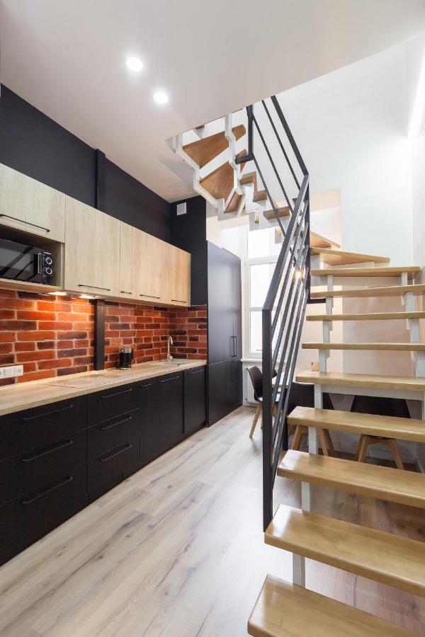 לבוב Leogrand Apartments On Khmelnytskoho 11 מראה חיצוני תמונה
