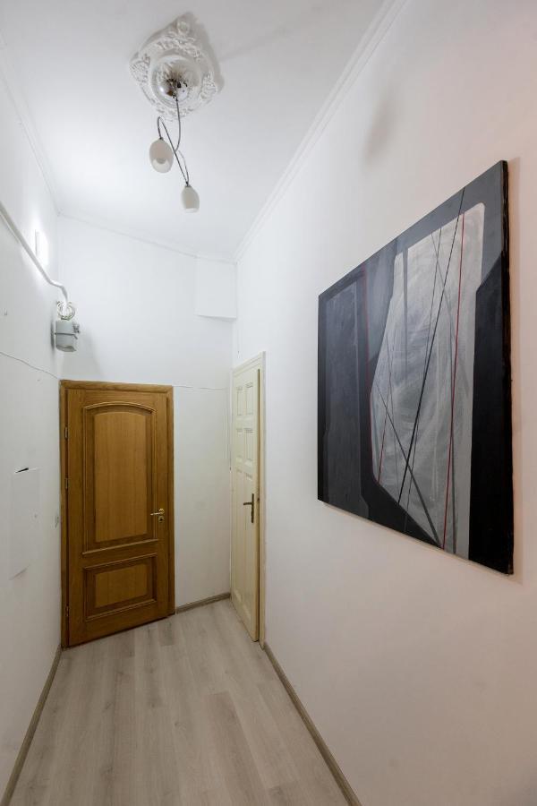 לבוב Leogrand Apartments On Khmelnytskoho 11 מראה חיצוני תמונה